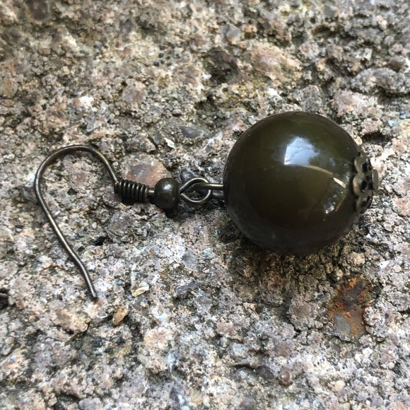 FREE  w/Purchase•Wooden Bead Earrings+FREE 🎁 - Picture 3 of 6